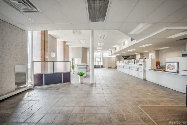 1712 E Michigan AVE, Jackson, MI 49202