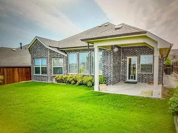 5541 Annie Creek Road, Fort Worth, TX 76126