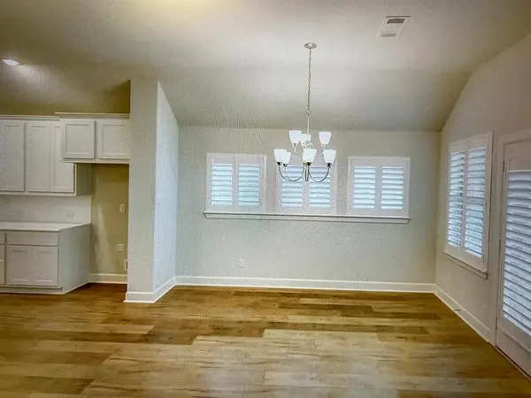 5541 Annie Creek Road, Fort Worth, TX 76126