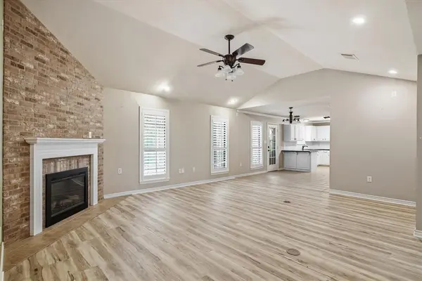 190 Westshore Drive, Wills Point, TX 75169