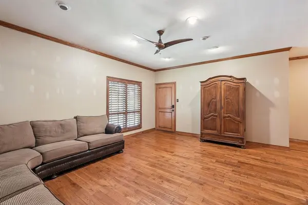 4312 Bellaire Drive S #203, Fort Worth, TX 76109