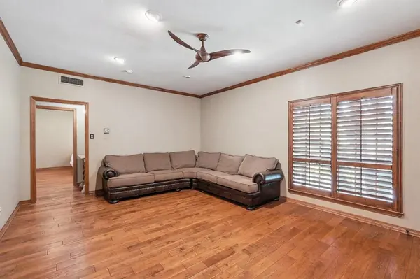 4312 Bellaire Drive S #203, Fort Worth, TX 76109