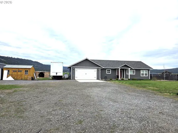 902 N 15TH AVE, Elgin, OR 97827