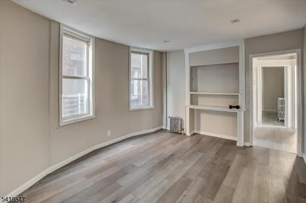 70 S 9Th St, Newark City, NJ 07107