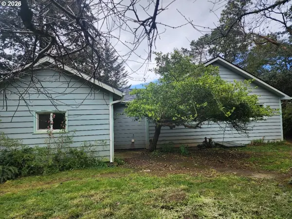 636 18TH ST, Port Orford, OR 97465