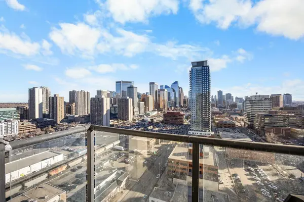 1053 10 ST SW #1906, Calgary, AB T2R 1S6