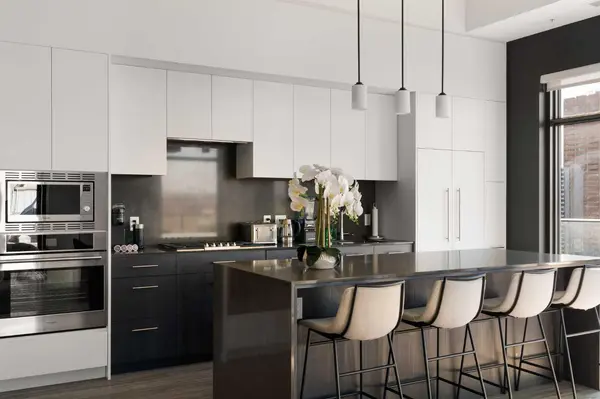 730 2 AVE SW #1803, Calgary, AB T2P 1R8