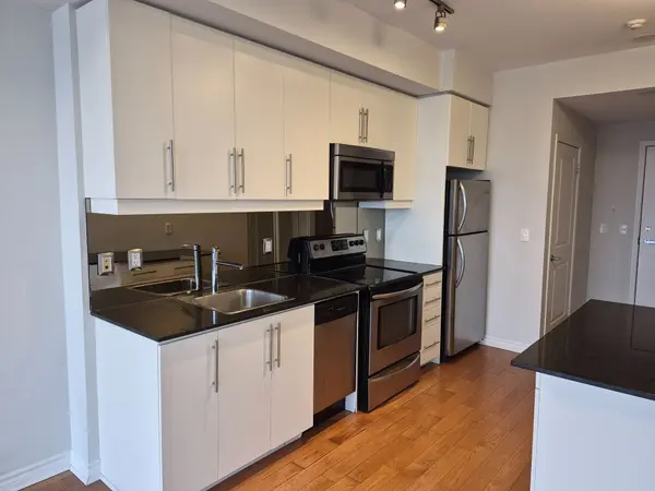 2885 Bayview AVE #1302, Toronto C15, ON M2K 0A3