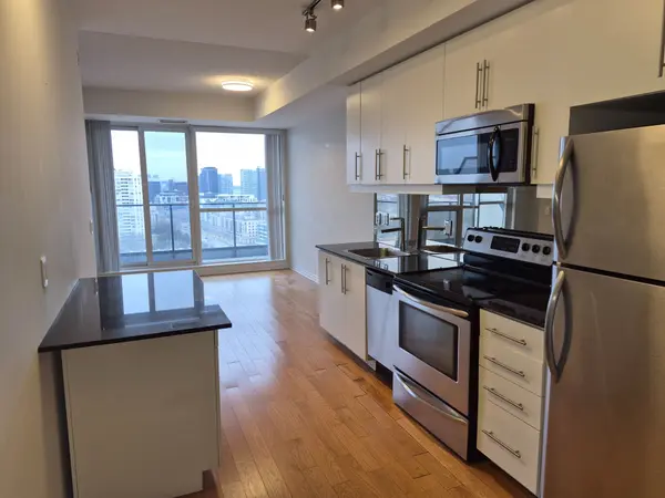 2885 Bayview AVE #1302, Toronto C15, ON M2K 0A3