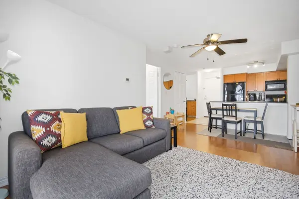 1369 Bloor ST W #1311, Toronto C01, ON M6P 4J4