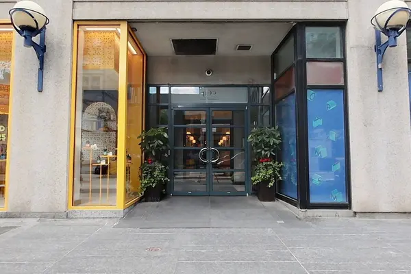 102 Bloor ST W #810, Toronto C02, ON M5S 1M8