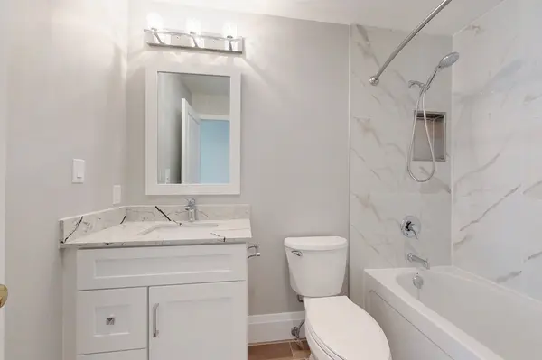 102 Bloor ST W #810, Toronto C02, ON M5S 1M8