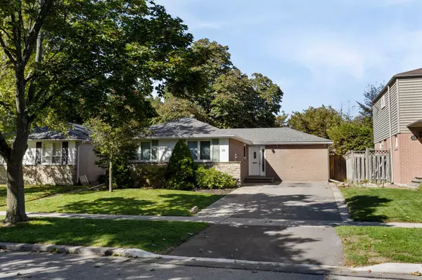 30 Bledlow Manor DR, Toronto E08, ON M1E 1B2