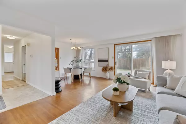 30 Bledlow Manor DR, Toronto E08, ON M1E 1B2