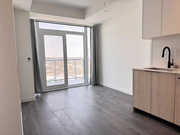 1635 MILITARY TRL #812, Toronto E10, ON M1C 1B2