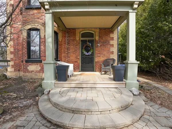 134 Victoria ST E, New Tecumseth, ON L9R 1K6