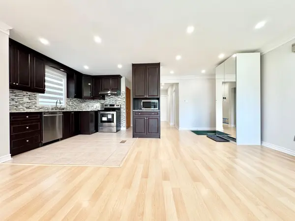 173 Norfolk AVE #Main, Richmond Hill, ON L4C 2C7