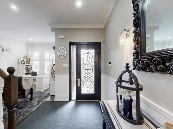 208 Maria Antonia RD, Vaughan, ON L4H 2Z4