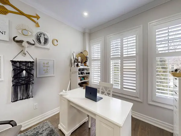 208 Maria Antonia RD, Vaughan, ON L4H 2Z4