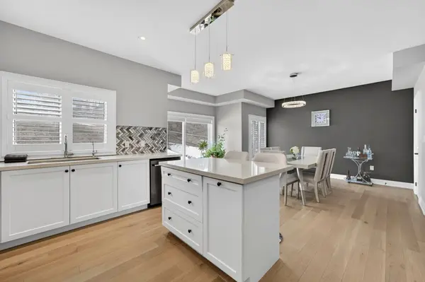 192 Muirfield DR, Barrie, ON L4N 6K7