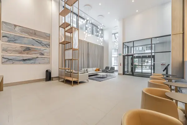 4130 Parkside Village DR #1402, Mississauga, ON L5B 3M8