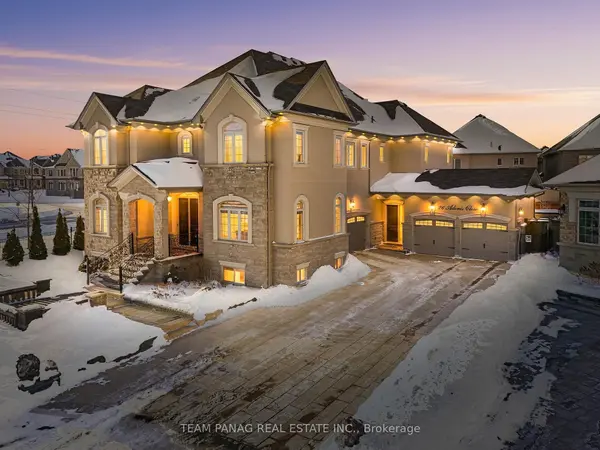 26 Adonis Close, Brampton, ON L6P 4K4