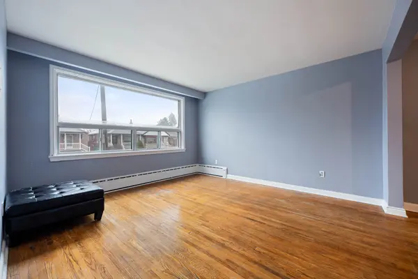 10 Lapp ST, Toronto W03, ON M6N 3W6