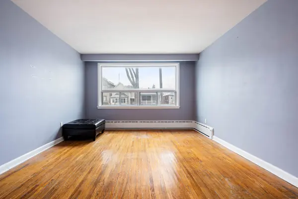 10 Lapp ST, Toronto W03, ON M6N 3W6