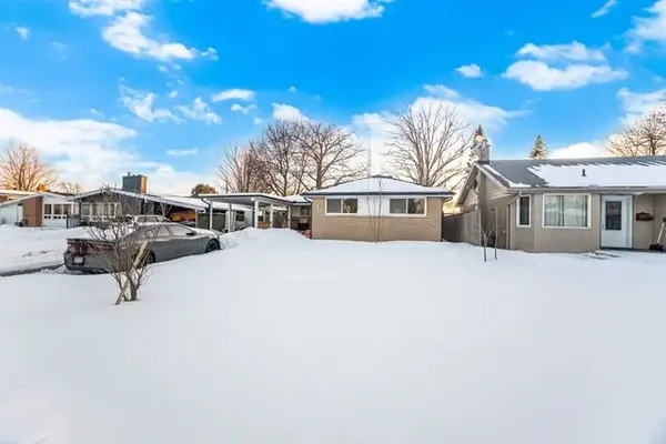 15 Langwith CT, Brampton, ON L6Y 1Z9