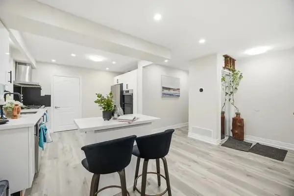 15 Langwith CT, Brampton, ON L6Y 1Z9