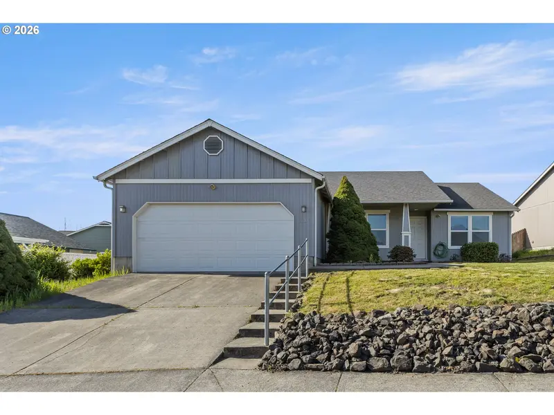133 SILVERADO ST, Roseburg, OR 97471