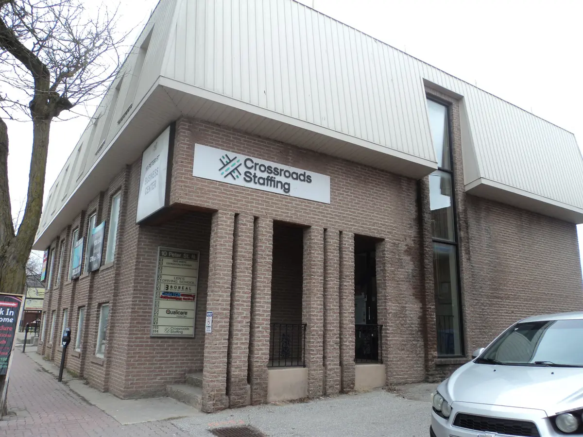 10 Peter ST N #302, Orillia, ON L3V 4Y7
