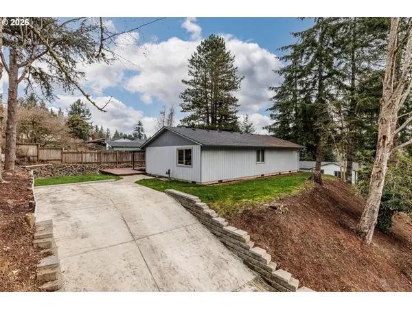 725 SW HOLLY ST, Clatskanie, OR 97016