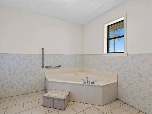 3433 Highway 81 N, Bowie, TX 76230