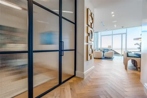 2408 Victory Park Lane #1442, Dallas, TX 75219