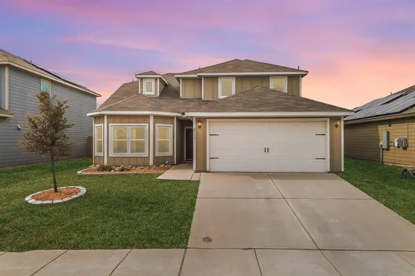 8317 Smokey Creek Pass,  Fort Worth,  TX 76179