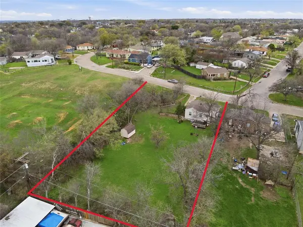 4867 Lawther Drive, River Oaks, TX 76114