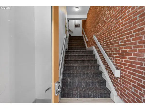 708 N KILLINGSWORTH ST #2, Portland, OR 97217