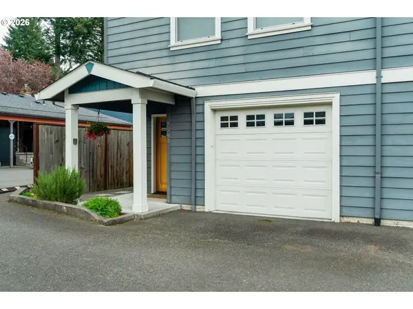 7594 SE DIVISION ST, Portland, OR 97206