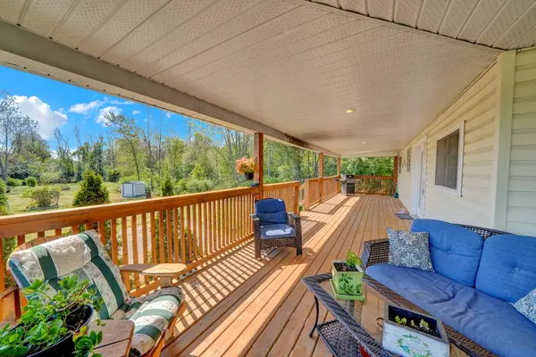 525 FRY RD, Prince Edward County, ON K0K 2T0