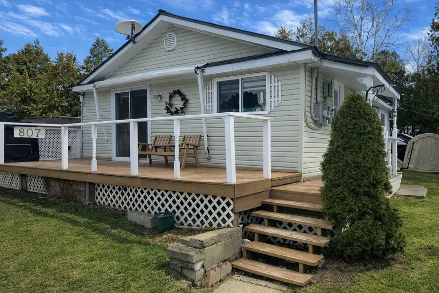 807 3rd AVE S, South Bruce Peninsula, ON N0H 2G0