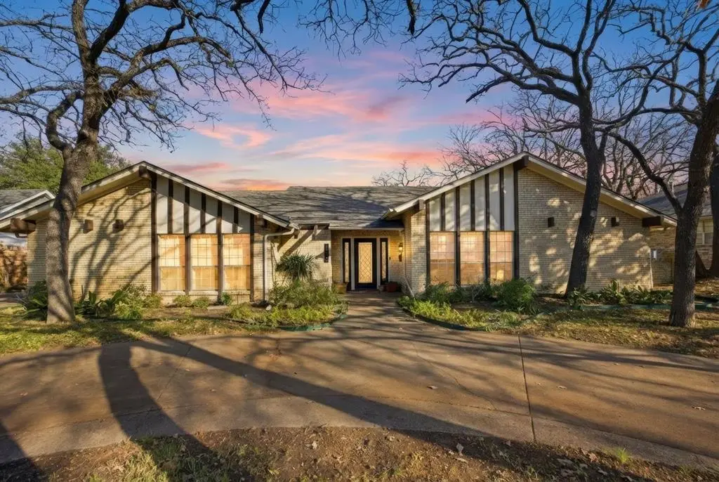 1620 Oak Meadow Drive, Irving, TX 75061