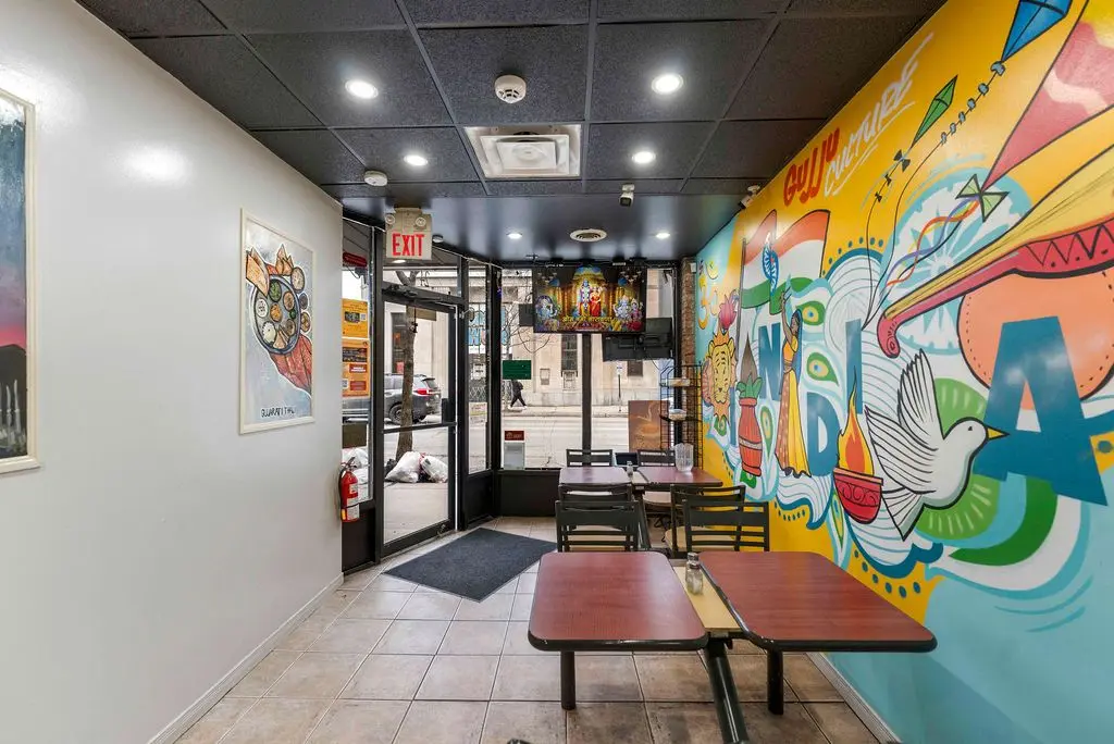 24 Simcoe ST N, Oshawa, ON L1H 8C1