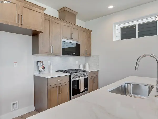 13890 SW 175th AVE, Tigard, OR 97140