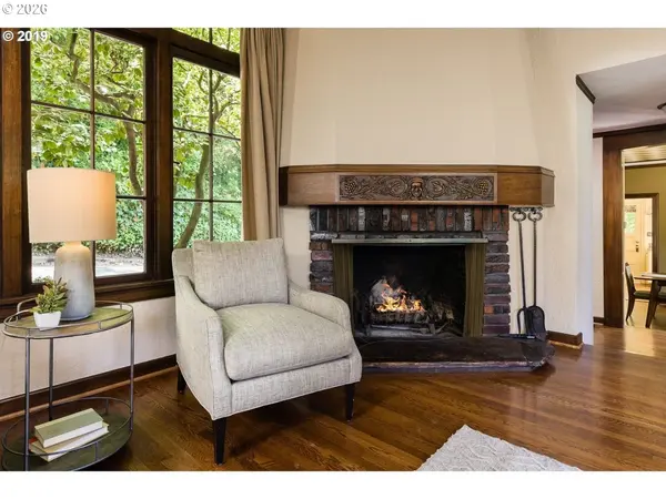 2724 NW IMPERIAL TER, Portland, OR 97210