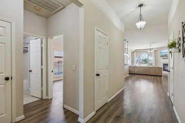 6713 Alderbrook Drive, Denton, TX 76210