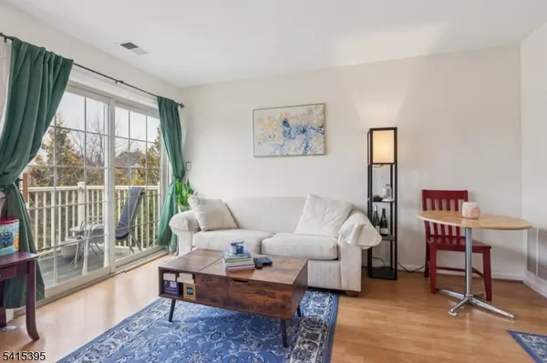 130 Longfield Ct #130, East Brunswick Twp., NJ 08816