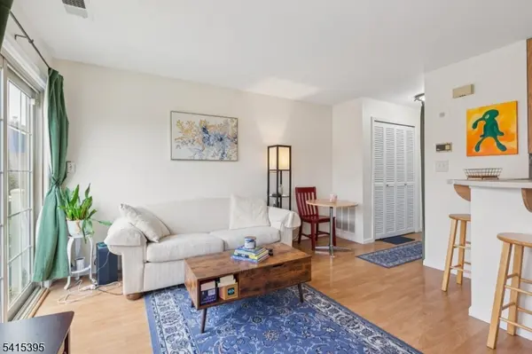 130 Longfield Ct #130, East Brunswick Twp., NJ 08816