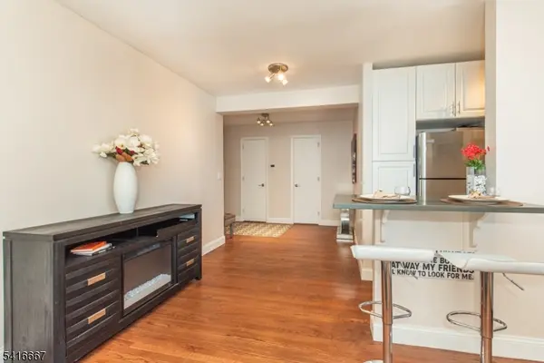 8700 Boulevard East #3D, North Bergen Twp., NJ 07047