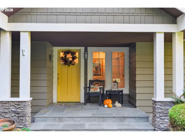 18665 TRILLIUM DR, West Linn, OR 97068